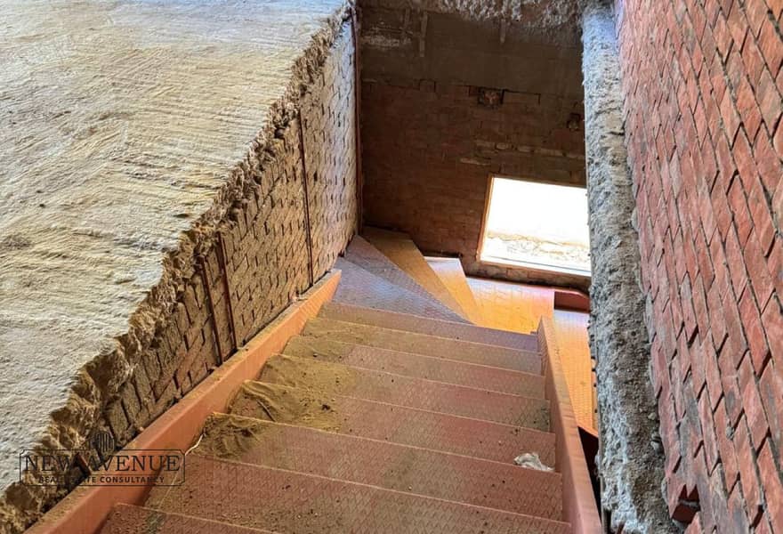 10 172ef43f-f09a-4dd4-b50d-8a5d77e20a2e. jpg