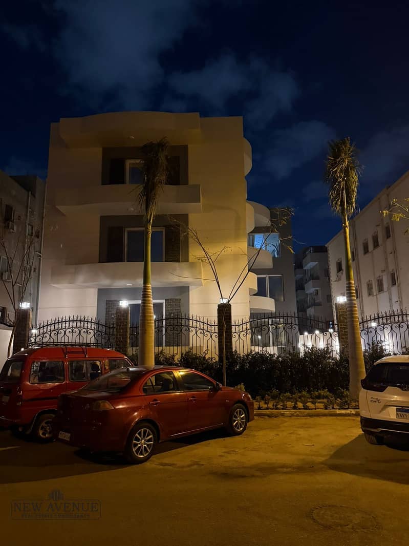 9 e51af127-edc6-47ef-a213-b53d4df00532. jpeg