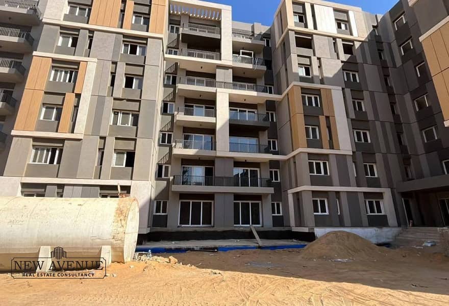 10 9857b3cb-0dd7-493f-add6-de433623cba1. jpg