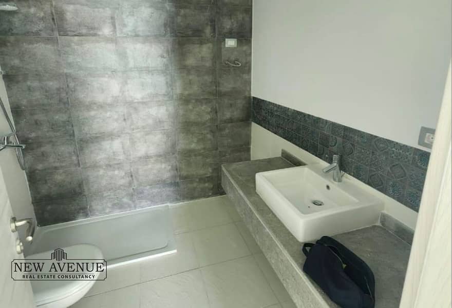 2 6a8374fa-e8dd-45f4-a9bd-3575da9c3474. jpg