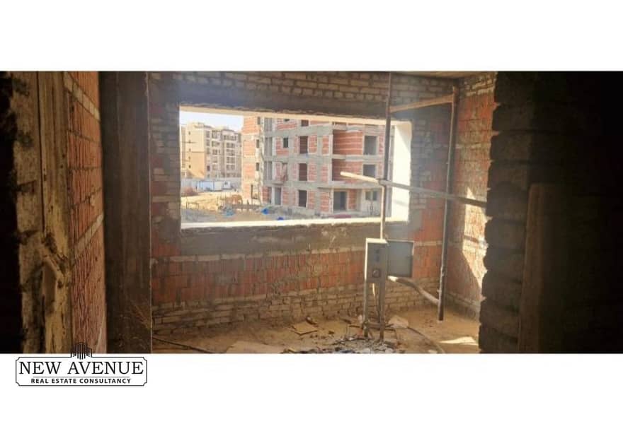 10 f579cdc5-80a0-4b2e-982b-1045d10a27d5. jpg