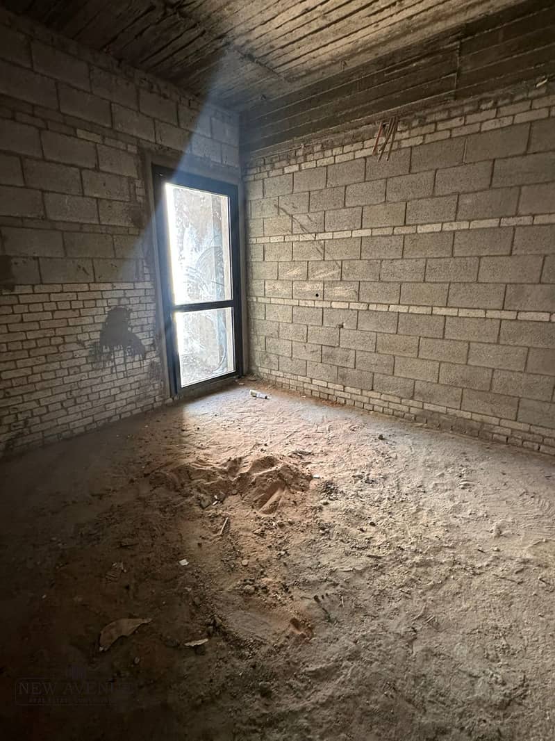 6 WhatsApp Image 2025-10-13 at 7.51. 51 PM. jpeg