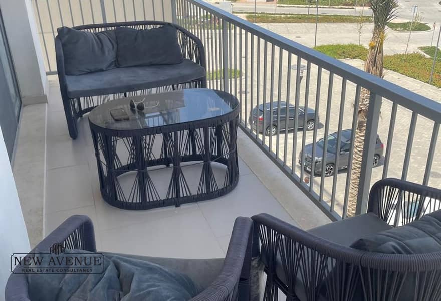 10 0ab8214d-aa7a-4d37-b2d5-0c4c2614198e. jpg