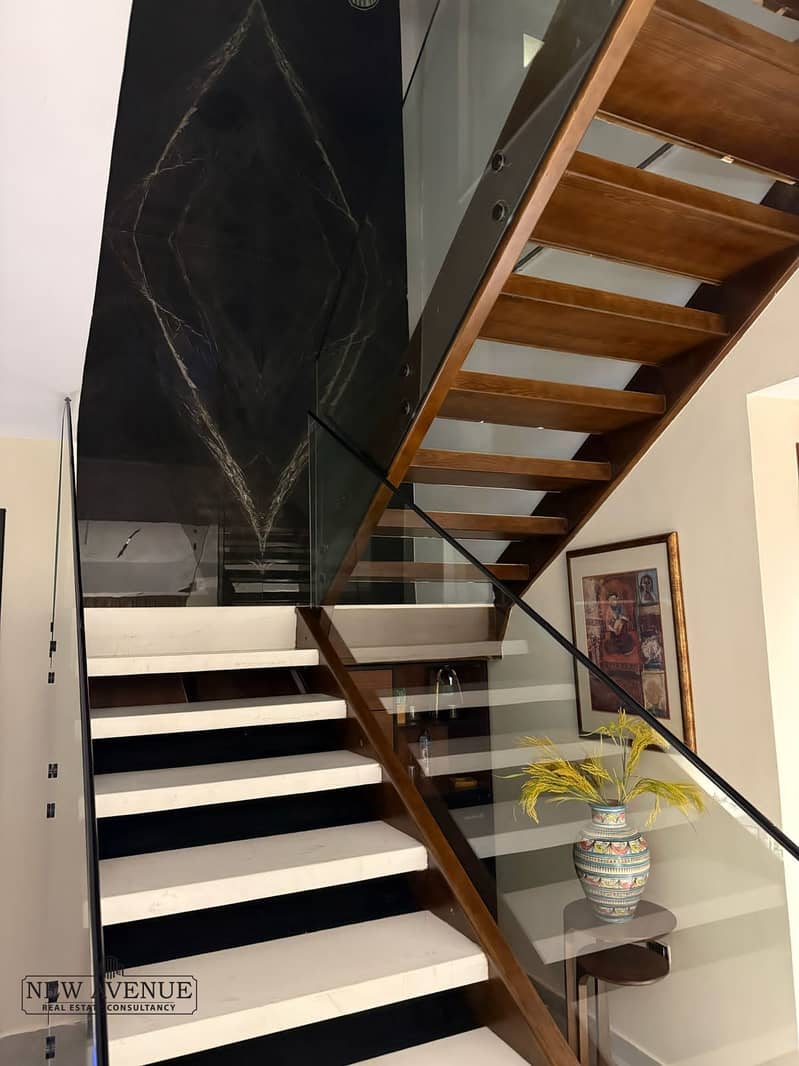 11 WhatsApp Image 2025-10-27 at 11.07. 40 PM. jpeg