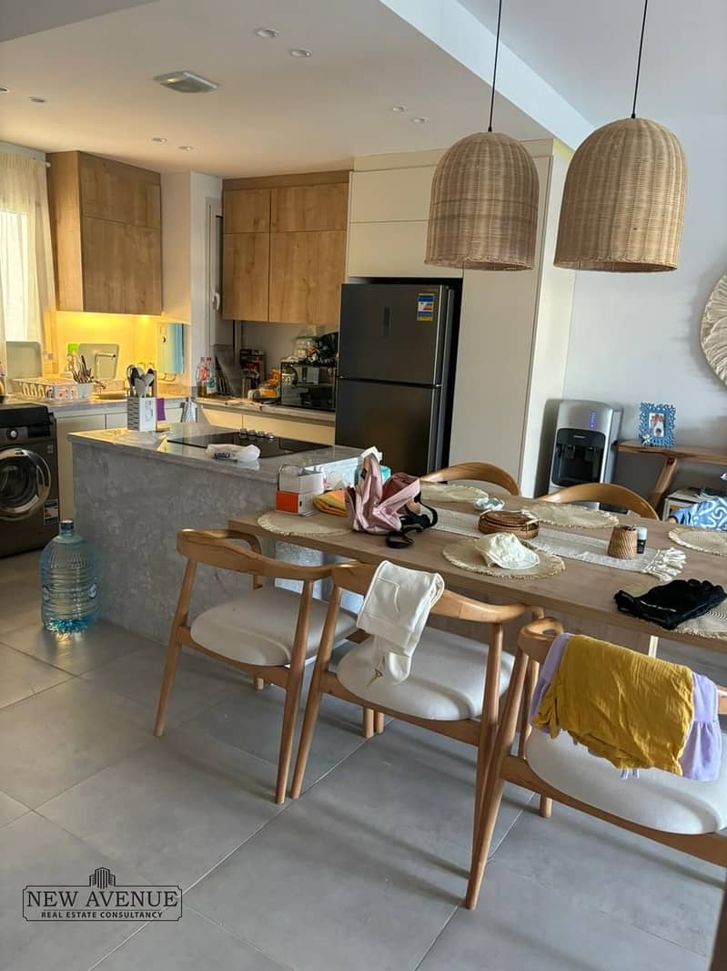 6 WhatsApp Image 2025-10-28 at 10.52. 43 PM. jpeg