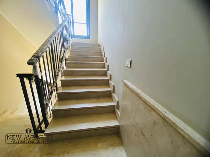 10 WhatsApp Image 2025-10-28 at 10.51. 39 PM. jpeg