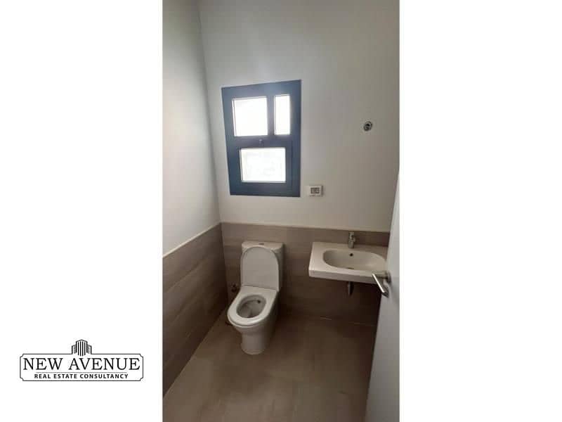 4 WhatsApp Image 2025-11-17 at 3.38. 37 PM (1). jpg