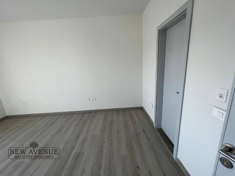 7 WhatsApp Image 2025-11-17 at 3.38. 37 PM (2). jpg