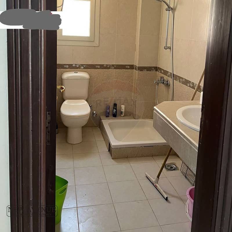 10 WhatsApp Image 2025-10-28 at 10.54. 36 PM. jpeg