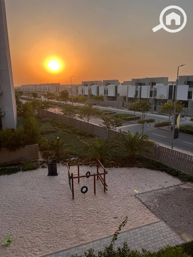 3 WhatsApp Image 2025-10-24 at 22.55. 46_b64d8e5f. jpg