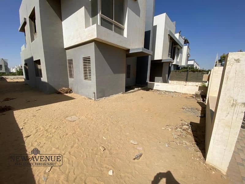 3 WhatsApp Image 2025-10-21 at 8.43. 05 PM (1). jpg