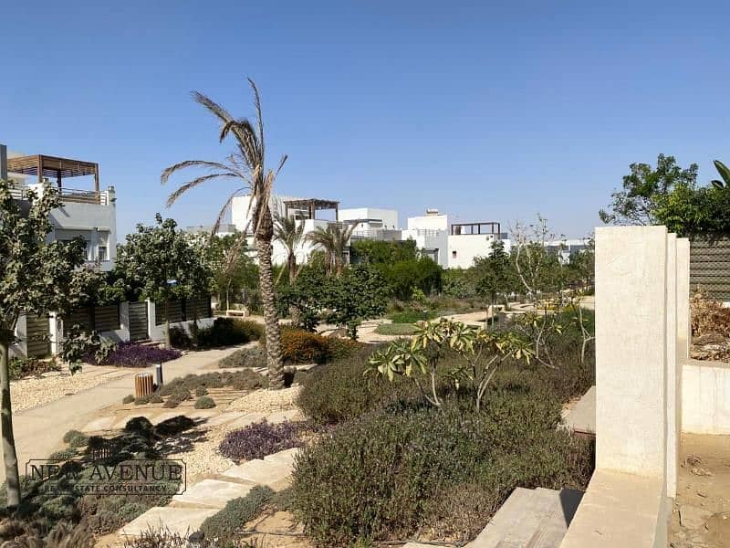 12 WhatsApp Image 2025-10-21 at 8.43. 11 PM. jpg