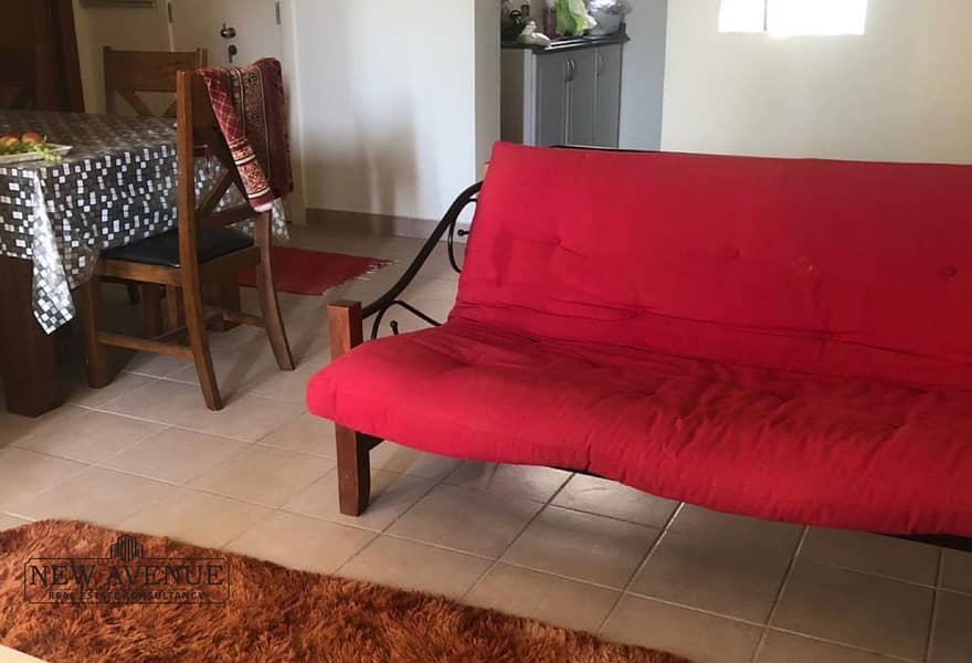 4 2d043f33-66ce-48d9-90e3-0e85f1cdd4a0. jpg