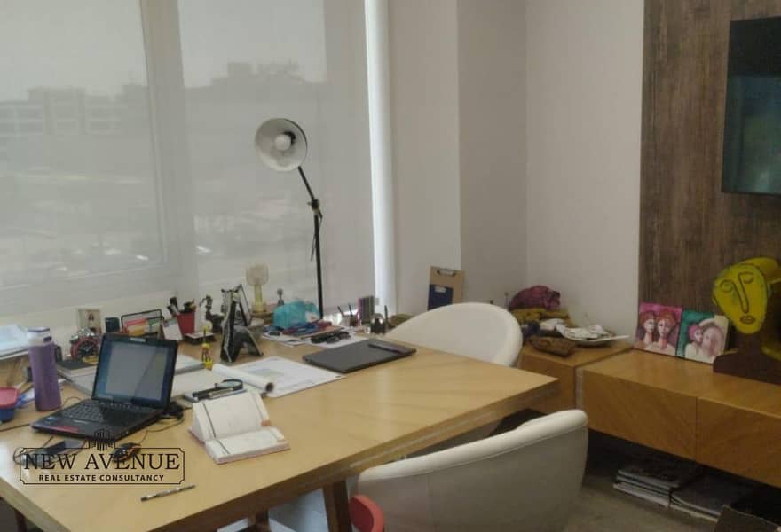 2 4c4ffdbb-1b09-423f-b244-a4d8bbde7e6e. jpg