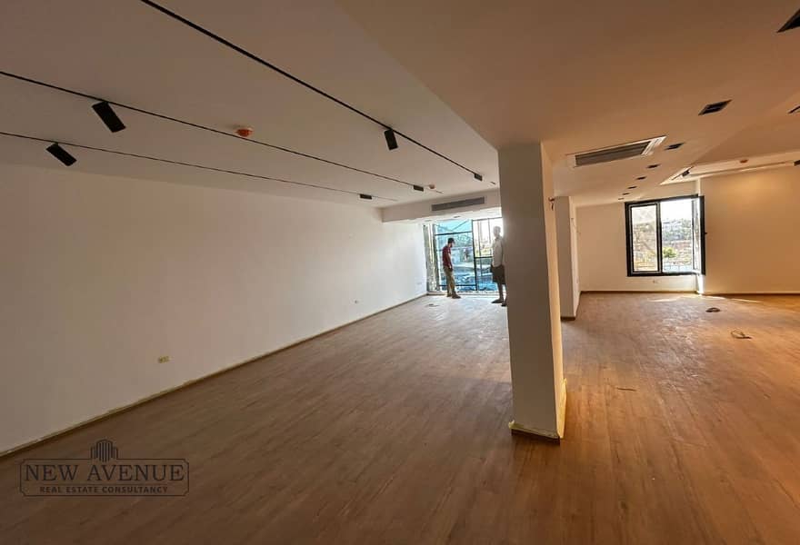 5 f69fd8e5-ce70-4a46-8a38-87c66bcd872c. jpg