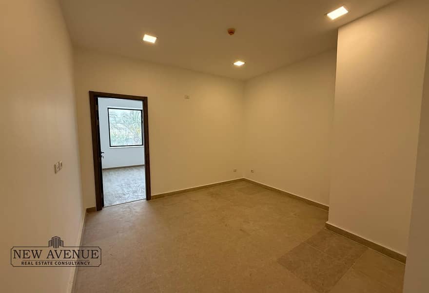 2 b2c1a3a1-7b37-49fa-81a5-b6021d51f2c1. jpg