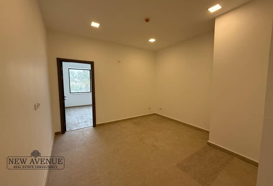 2 4cf1d8db-c65a-4914-8c02-ede794aae562. jpeg