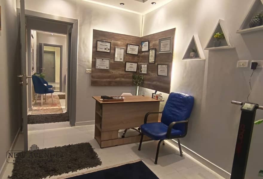 4 5ed9eed7-c88e-4258-b1b8-10833b81f490. jpg