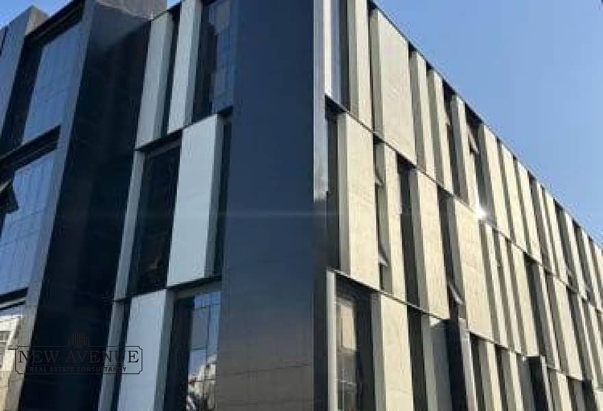 4 59c5c493-7ccc-4b79-b150-eeb163ec533f. jpg