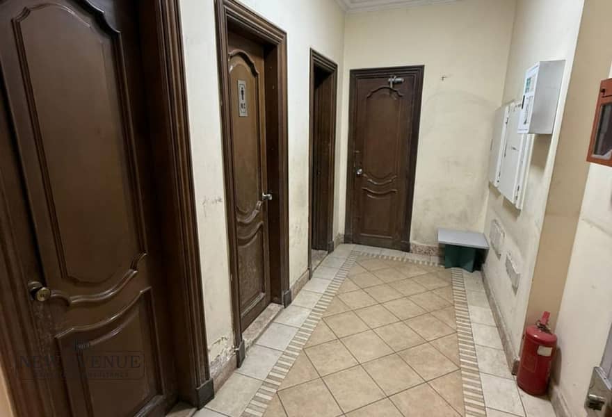 5 b79feb12-6ffd-41cd-a95e-904db205c5f3. jpg