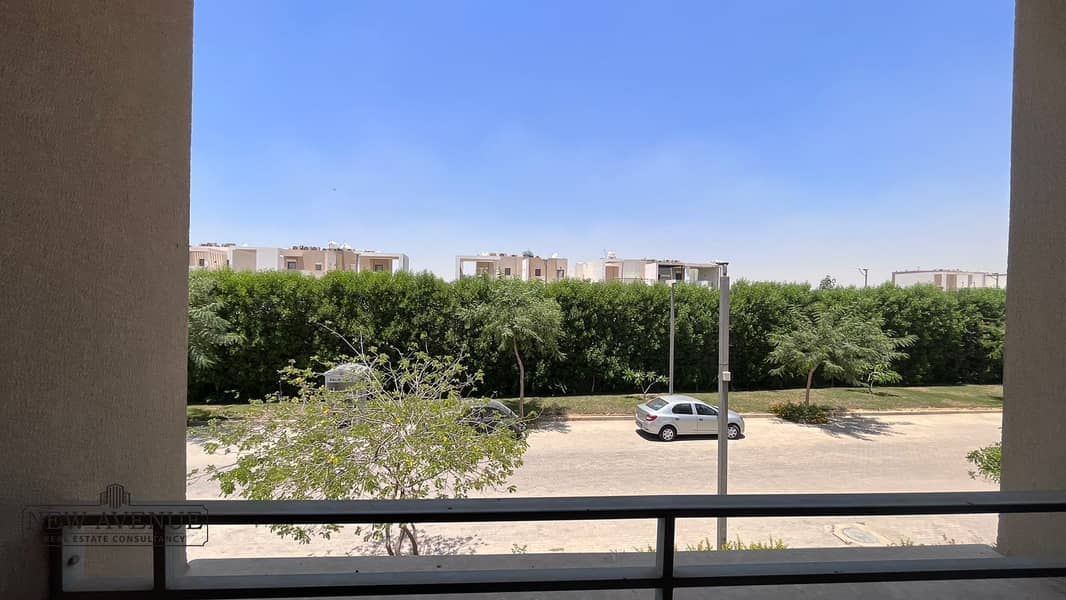 5 WhatsApp Image 2025-10-21 at 6.39. 34 PM. jpeg