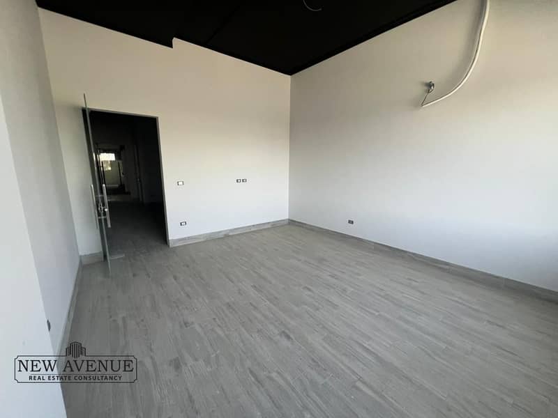 3 WhatsApp Image 2025-11-03 at 11.15. 16 AM (1). jpeg