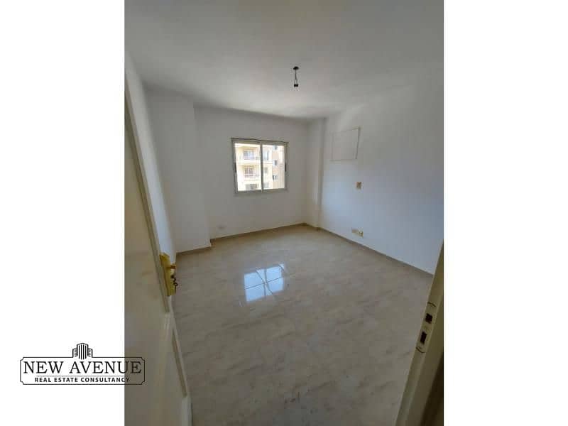 4 WhatsApp Image 2025-11-26 at 16.33. 53_81f41f72. jpg