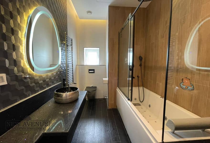 18 c1306ccd-43c7-415c-b6be-f0aceb1a6012. jpg