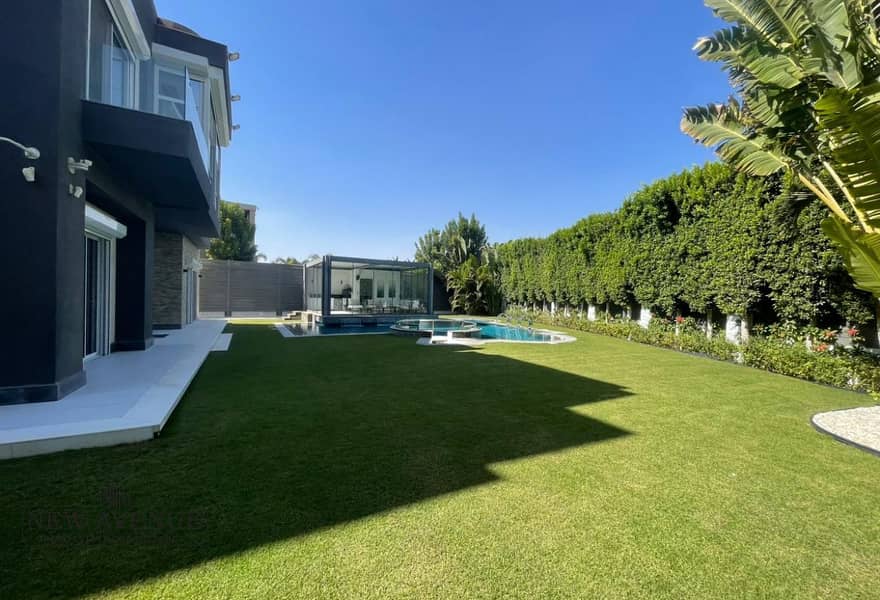 24 319a43ec-3411-4d9b-9088-95e9823bfaf6. jpg