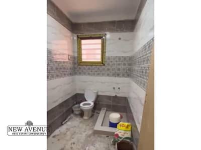 6 Bedroom Duplex for Sale in Shorouk City, Cairo - IMG-20251201-WA0031. jpg