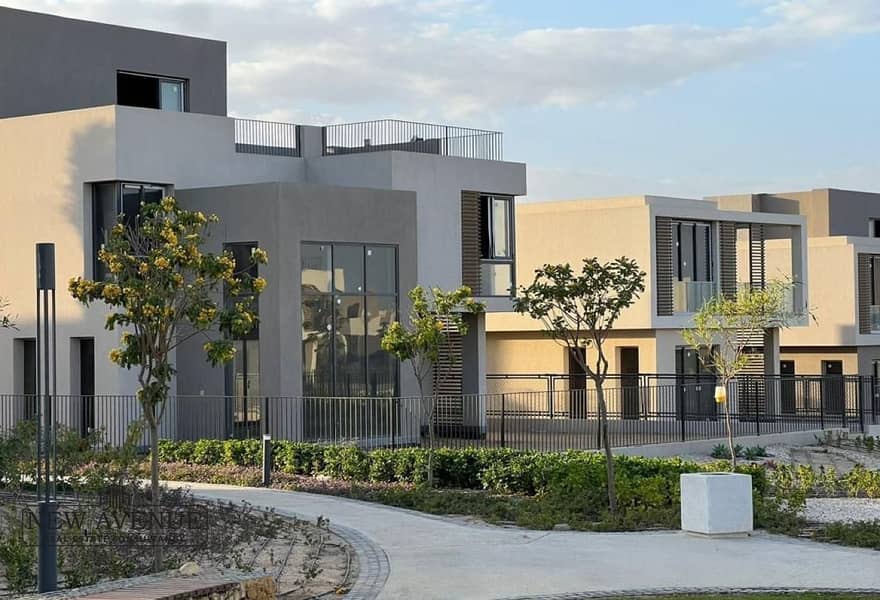 5 cfe60194-eace-4d6d-82b1-271c15e79b3d. jpg