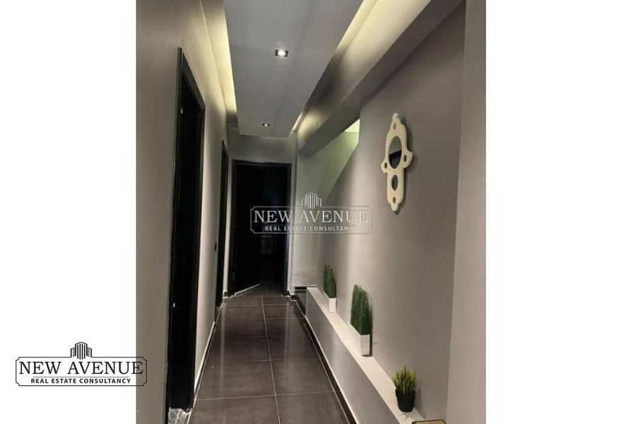 4 7d33e0a3-d734-43e8-af28-b6b2055b19c6. jpg