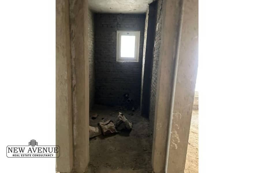 2 7d76bf52-0258-486f-a300-863c18b6e7a8. jpg