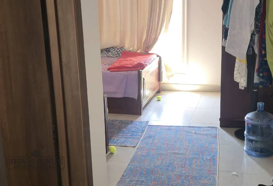 10 186ae18b-abd9-4d07-b2ef-26f6b57d3499. jpg