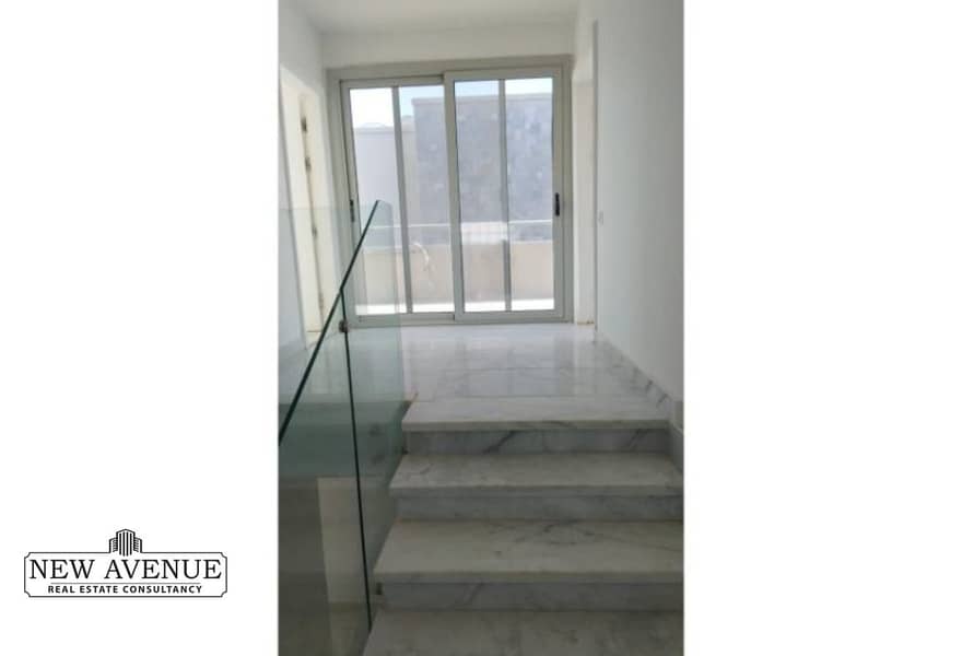 7 0911c8b2-aa7c-4747-b8b1-c04188cd7424. jpg