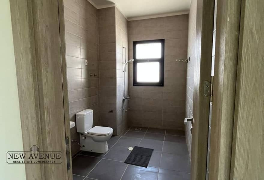 11 905ce36e-9b8c-45e6-85cb-e5d635aaba56. jpg