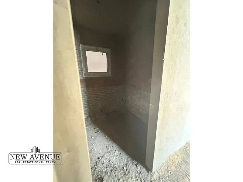 10 WhatsApp Image 2025-10-27 at 6.13. 12 PM. jpg