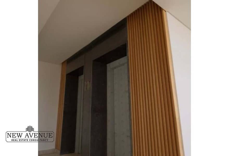 6 2422a680-6478-458e-86a7-73080c4012c4. jpg