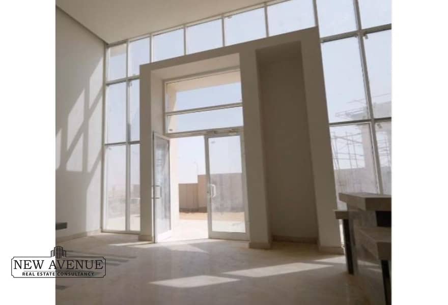 8 c2786403-67f8-4a5d-a0f0-67e50a8ee6f0. jpg