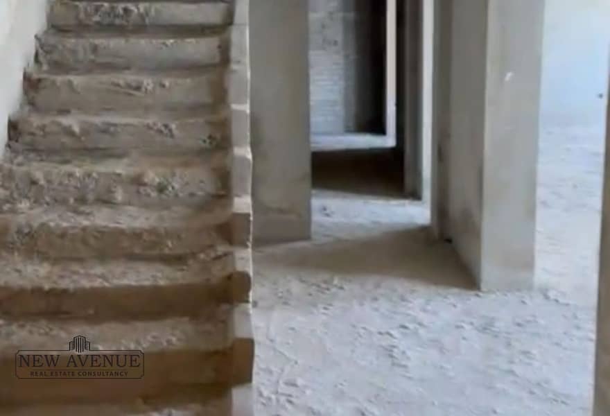 10 96d9a191-f7df-4d06-9df6-32292b9ee7bf. jpg