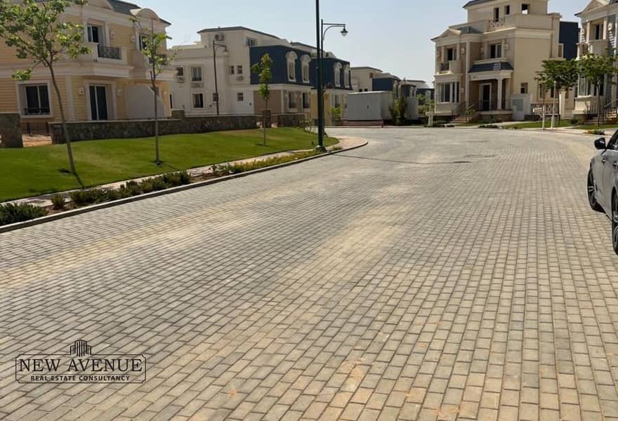 10 730f54f7-0615-4da8-ae76-75be1c77755a. jpg