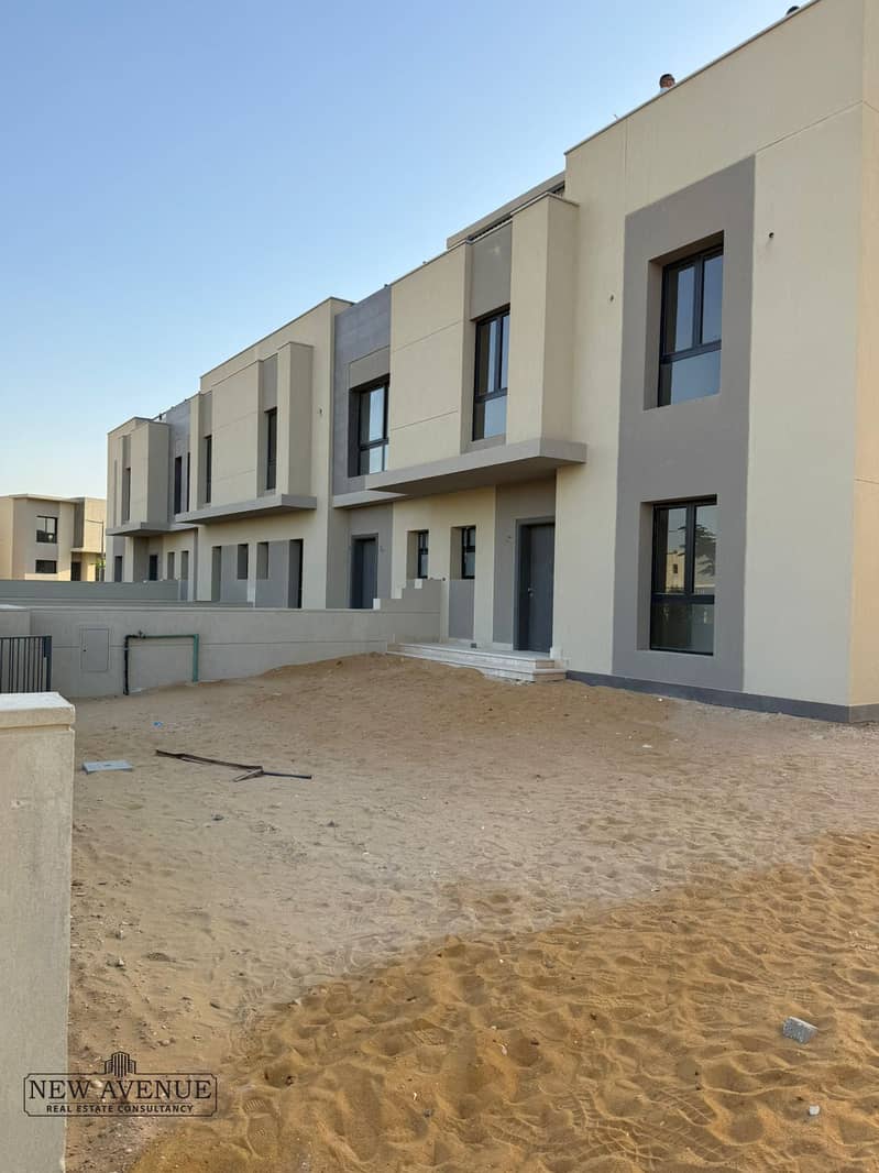 6 WhatsApp Image 2025-10-27 at 12.19. 37 PM (2). jpeg