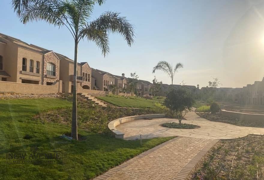 4 f18cd69f-162c-42b0-8f86-508caf8d97c8. jpg