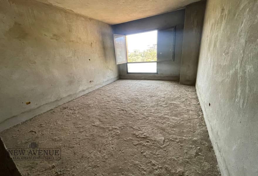 13 5f04aa15-3a79-42b8-9531-5edebdc27626. jpg