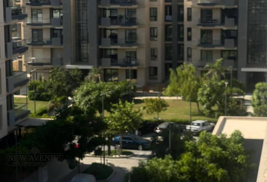 10 553e572a-b003-4301-b3af-6fd9ab334f2d. jpg