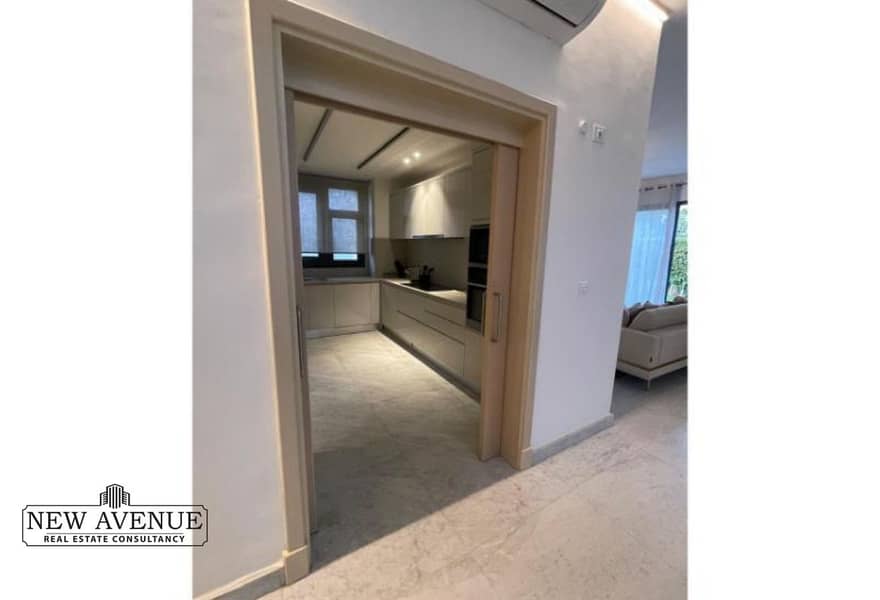 6 bad2fb1e-79c0-41c2-a00e-cb5d210d3d3e. jpeg