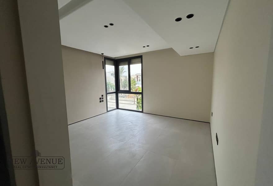 8 516f3789-ed31-42e1-9be5-367665c9fff2. jpg