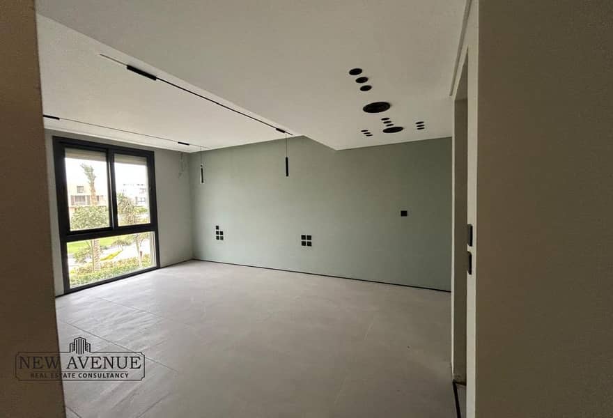 10 bcf9c769-f34a-49be-9139-86de34b3c87c. jpg