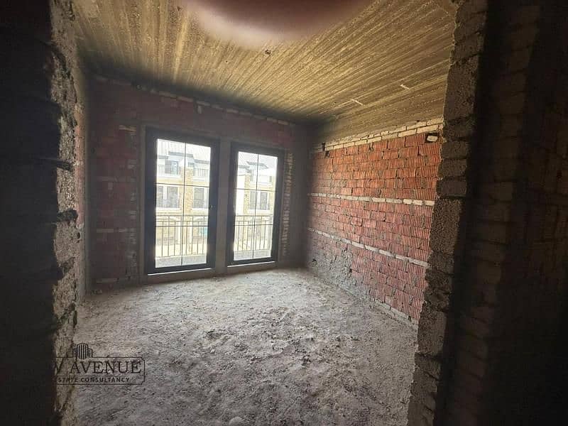 5 WhatsApp Image 2025-09-25 at 3.59. 38 PM (1). jpg