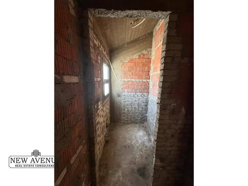 9 WhatsApp Image 2025-09-25 at 3.59. 38 PM (2). jpg